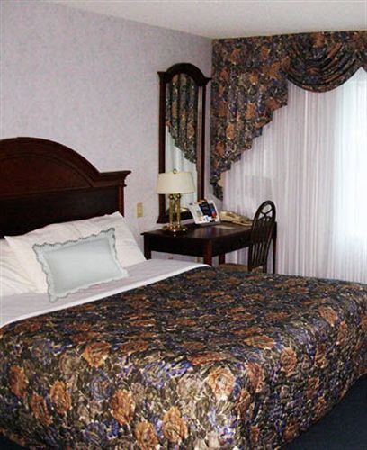 Rodeway Fallsview Inn 3*