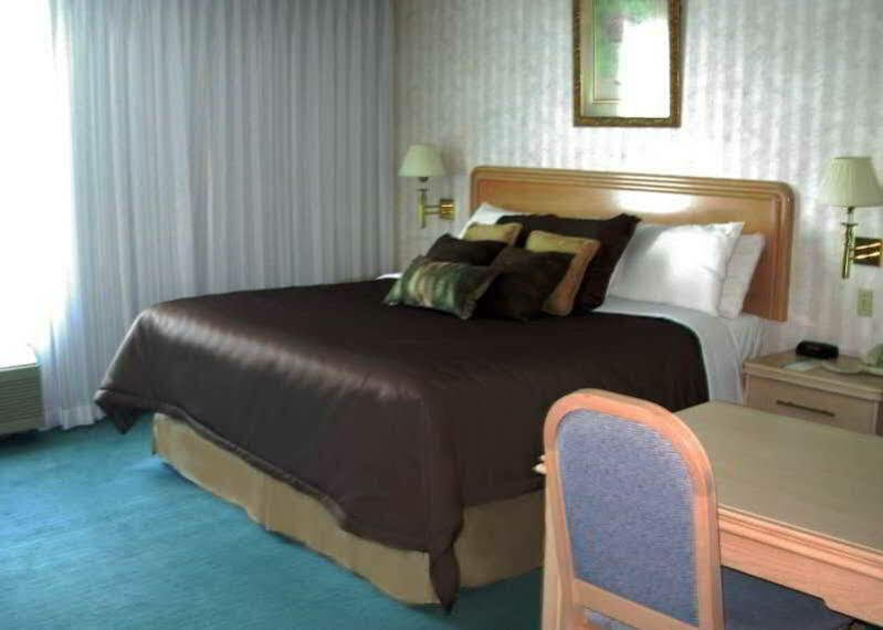 Rodeway Fallsview Inn 3*